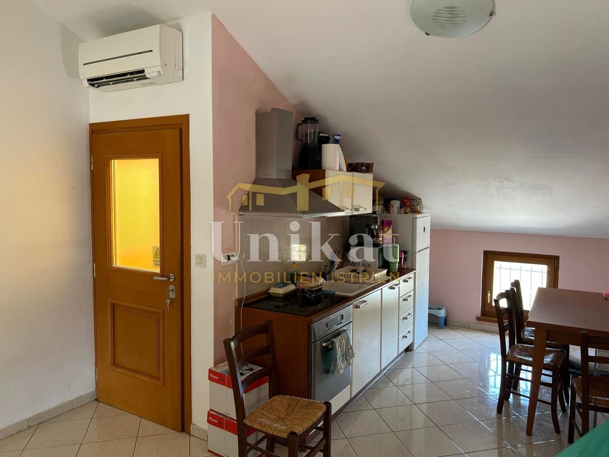 Dvosobno stanovanje v Vabrigi - pogled na morje